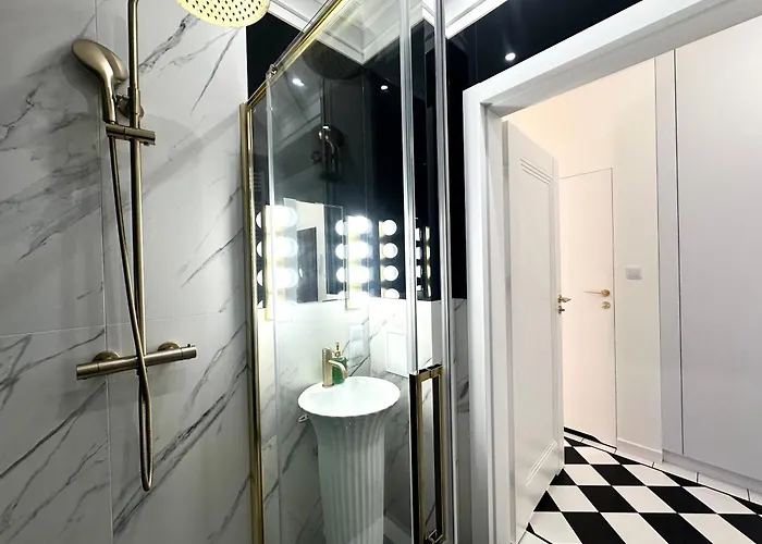 Swidnicka - 200m Main Square - Self Check-in 20h Wroclaw