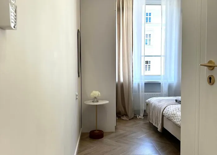 Swidnicka - 200m Main Square - Self Check-in 20h * Wroclaw