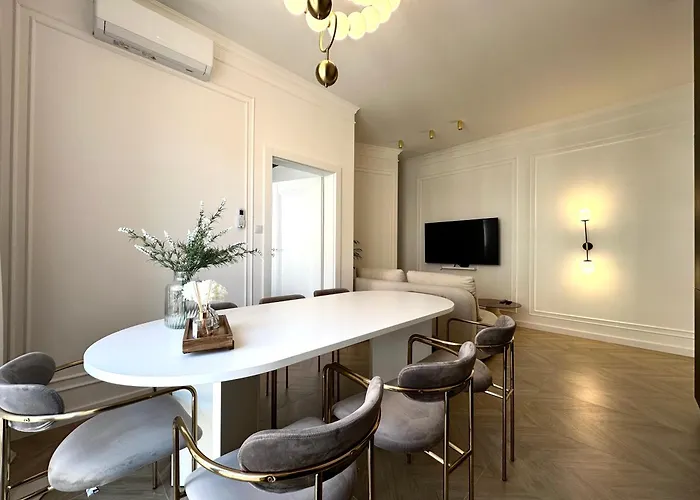 Apartment Swidnicka - 200m Main Square - Self Check-in 20h Wroclaw