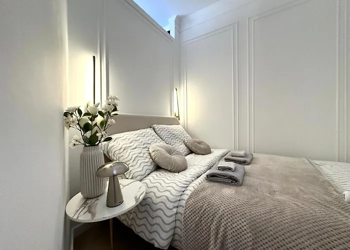 Swidnicka - 200m Main Square - Self Check-in 20h * Wroclaw