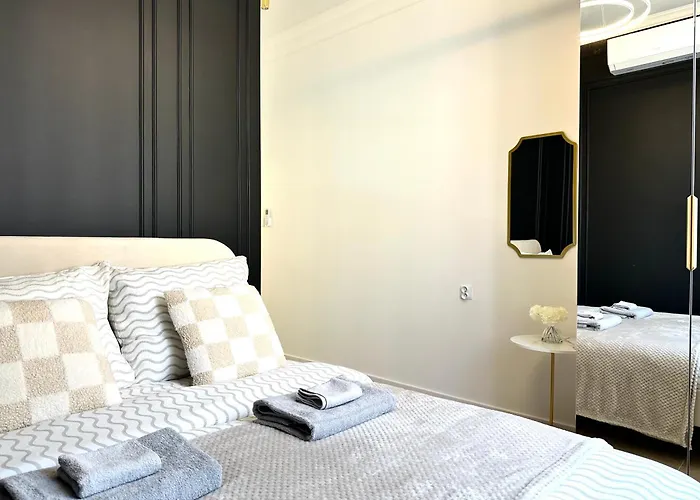 Apartment Swidnicka - 200m Main Square - Self Check-in 20h *