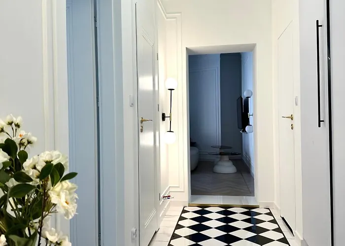 Apartment Swidnicka - 200m Main Square - Self Check-in 20h Wroclaw