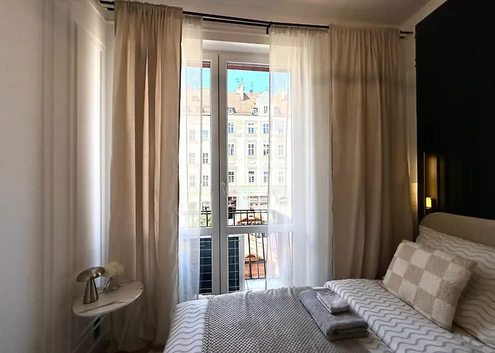 Swidnicka - 200m Main Square - Self Check-in 20h *