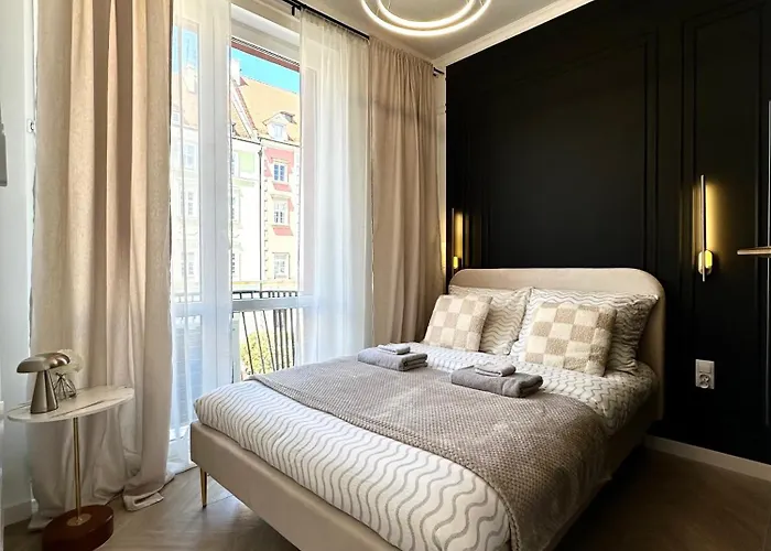 Swidnicka - 200m Main Square - Self Check-in 20h *