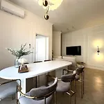 Apartment Swidnicka - 200m Main Square - Self Check-in 20h Wroclaw