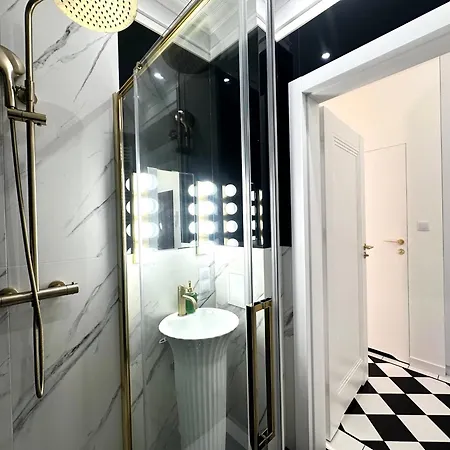 Swidnicka - 200m Main Square - Self Check-in 20h Wroclaw