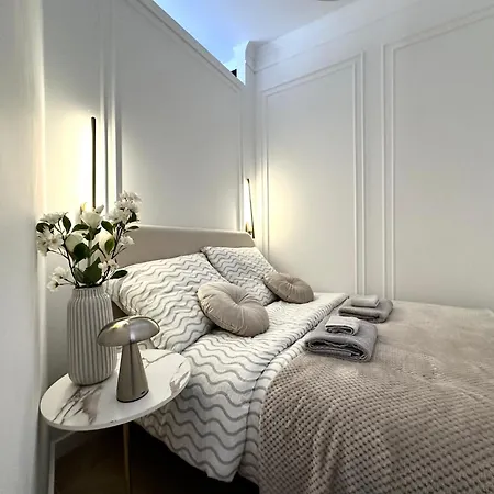 Swidnicka - 200m Main Square - Self Check-in 20h * Wroclaw