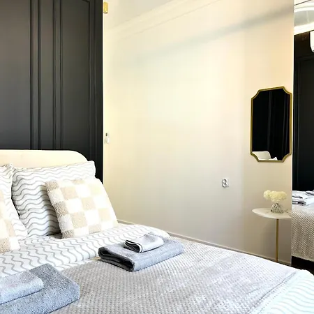 Apartment Swidnicka - 200m Main Square - Self Check-in 20h *