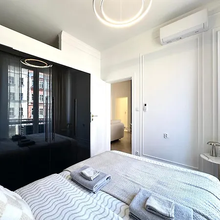 Daire Swidnicka - 200m Main Square - Self Check-in 20h *